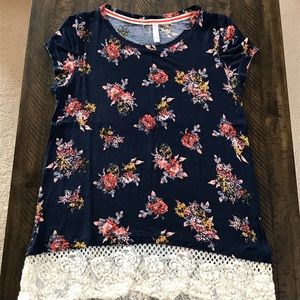 Women’s Dressy Top